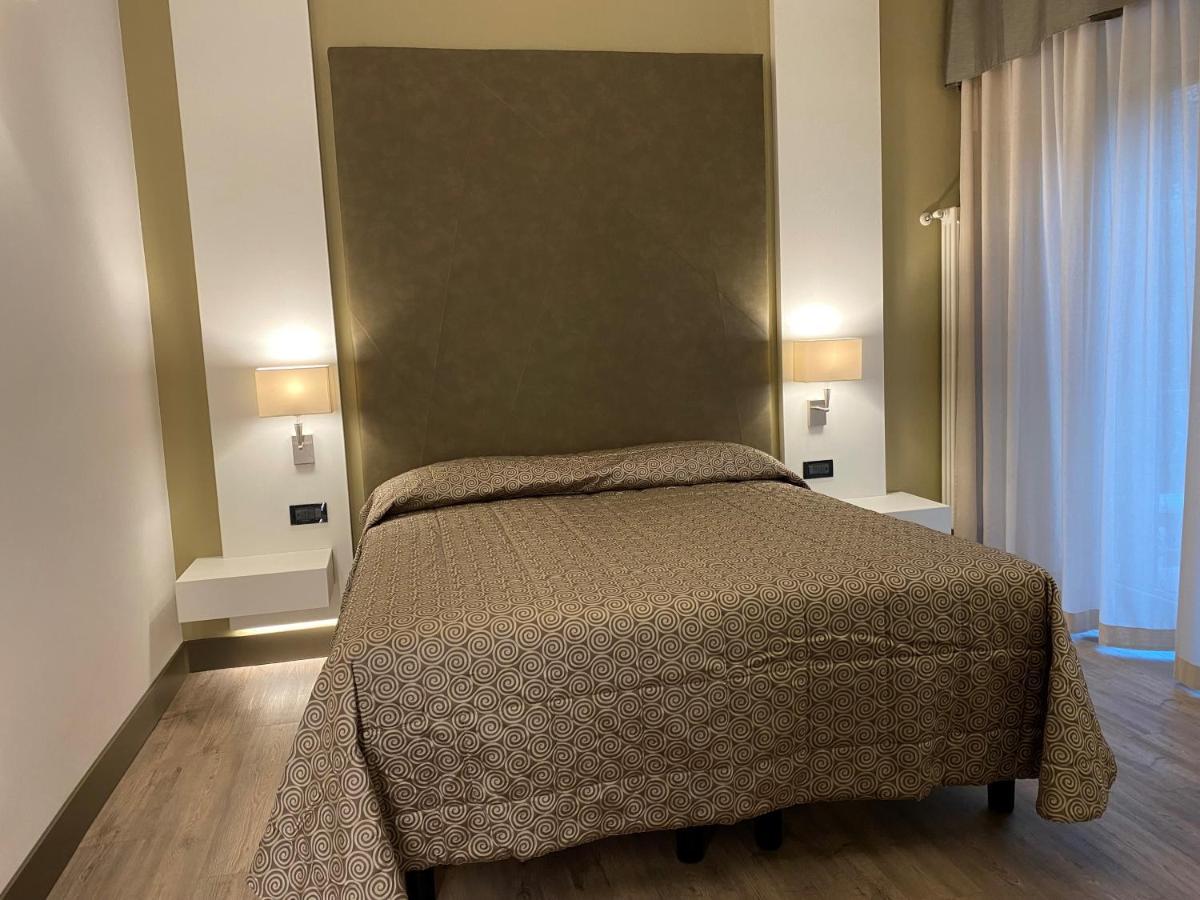 Hotel Giulietta Romeo Лацизе Экстерьер фото