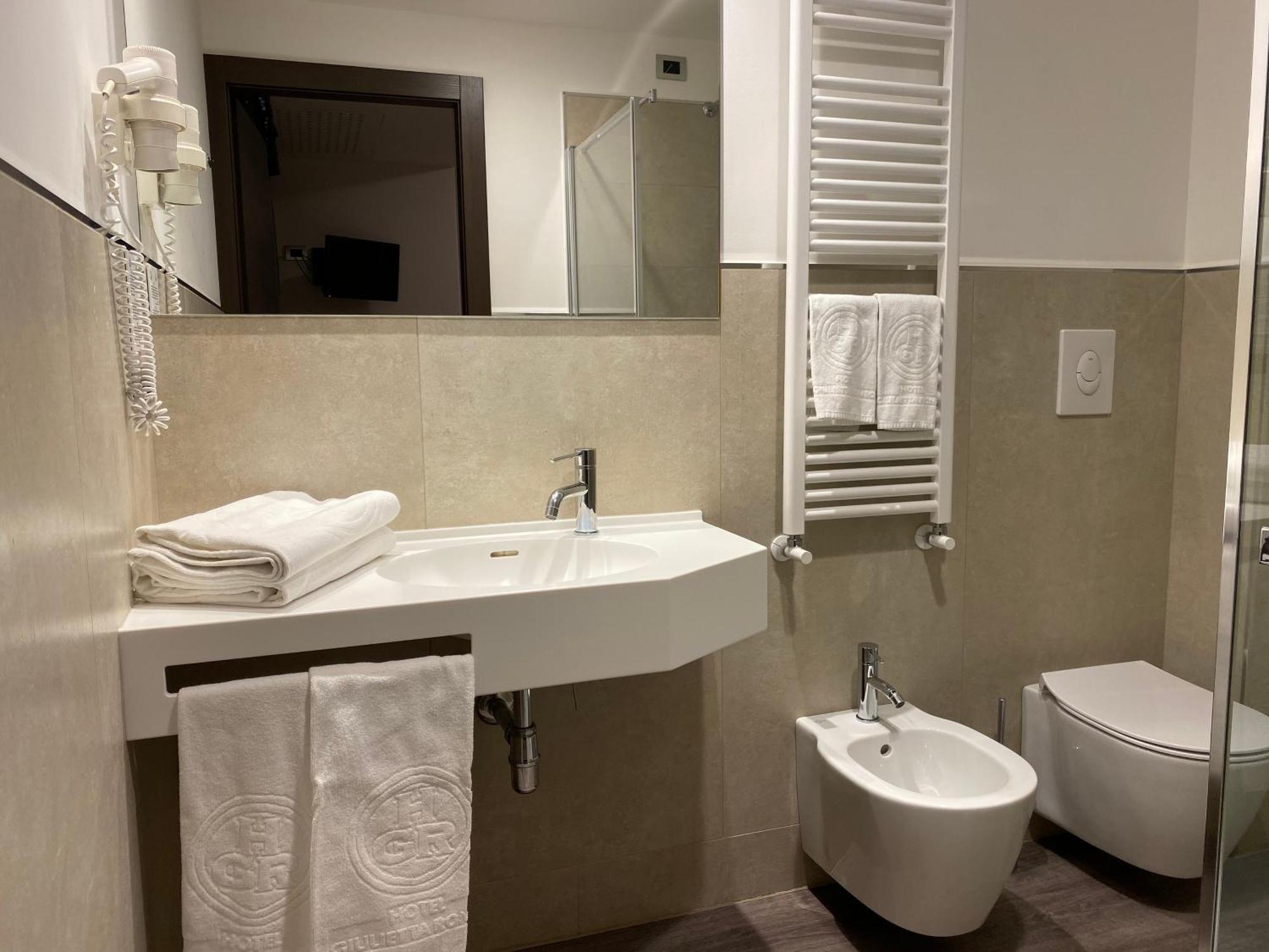 Hotel Giulietta Romeo Лацизе Экстерьер фото