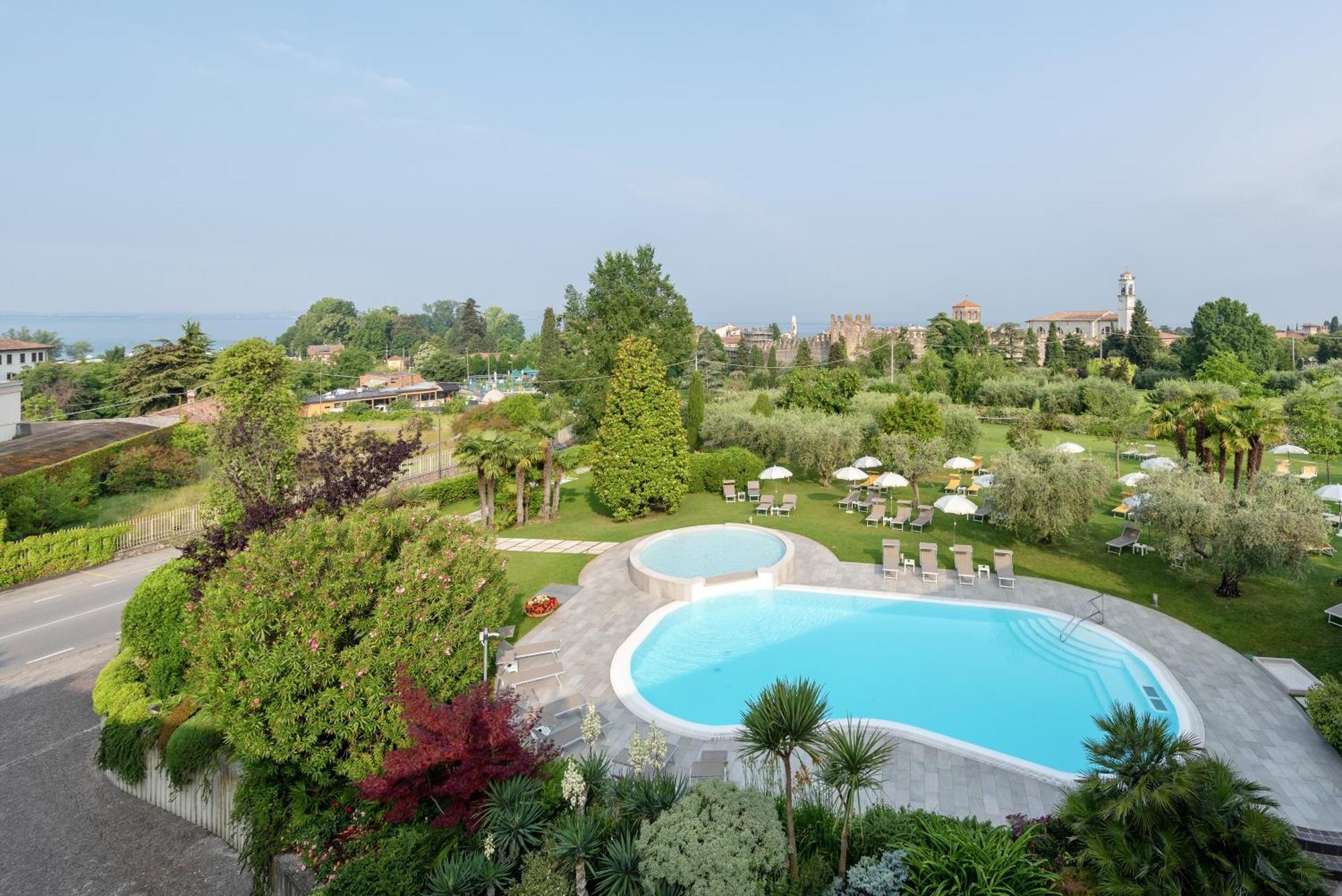 Hotel Giulietta Romeo Лацизе Экстерьер фото