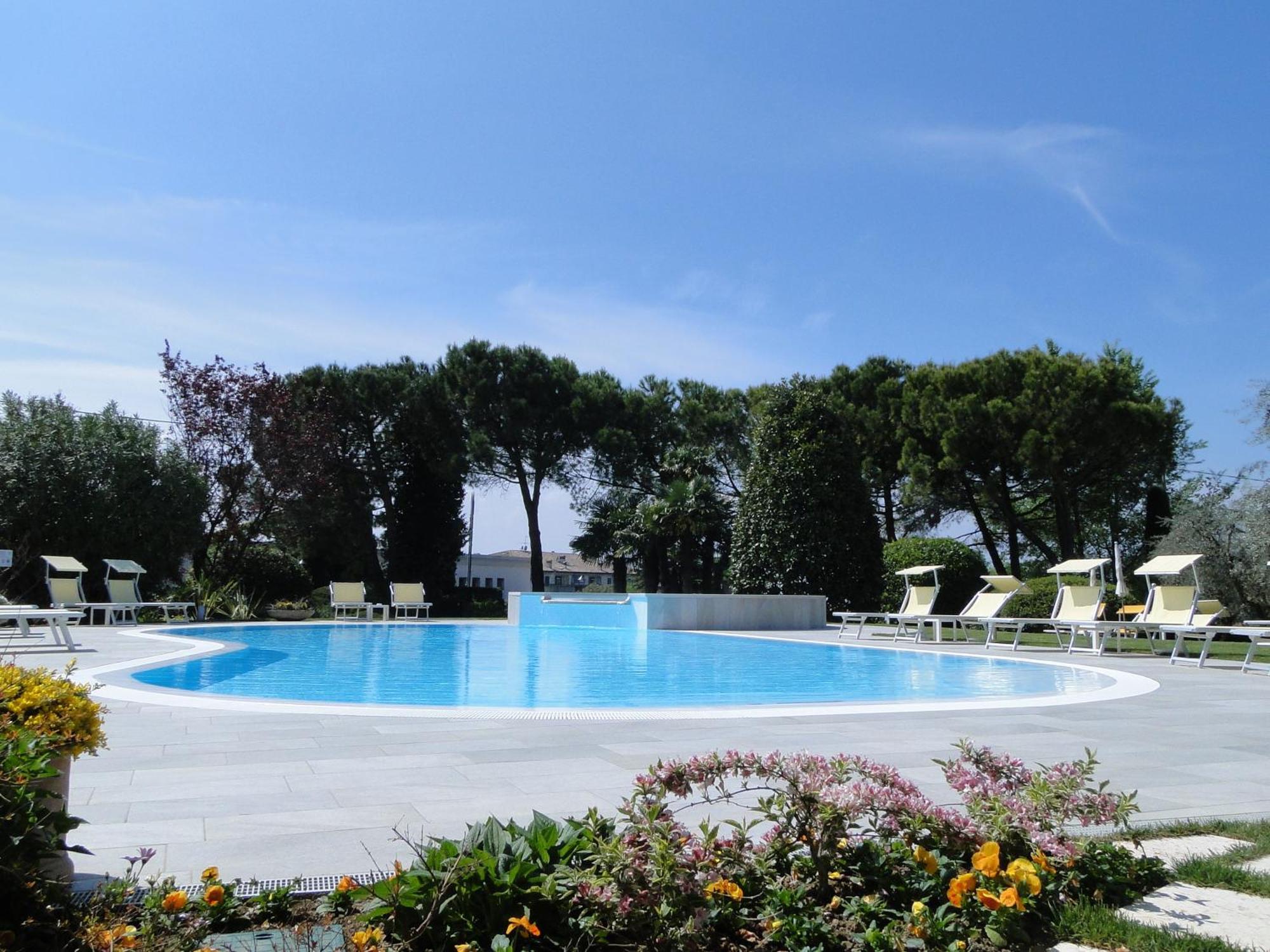 Hotel Giulietta Romeo Лацизе Экстерьер фото