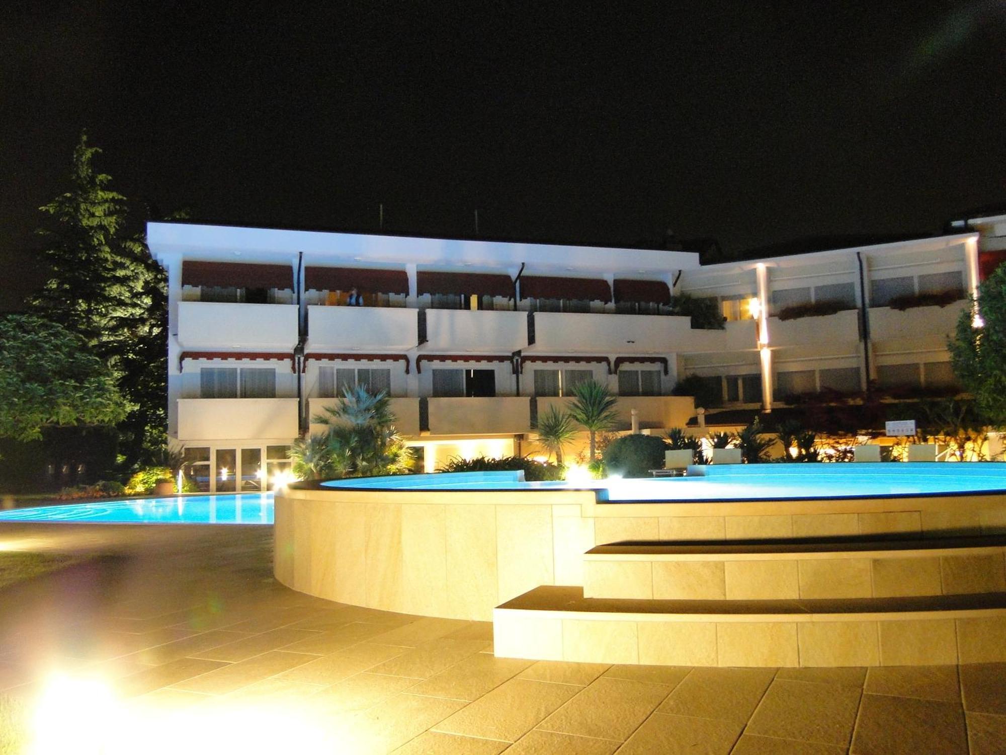 Hotel Giulietta Romeo Лацизе Экстерьер фото