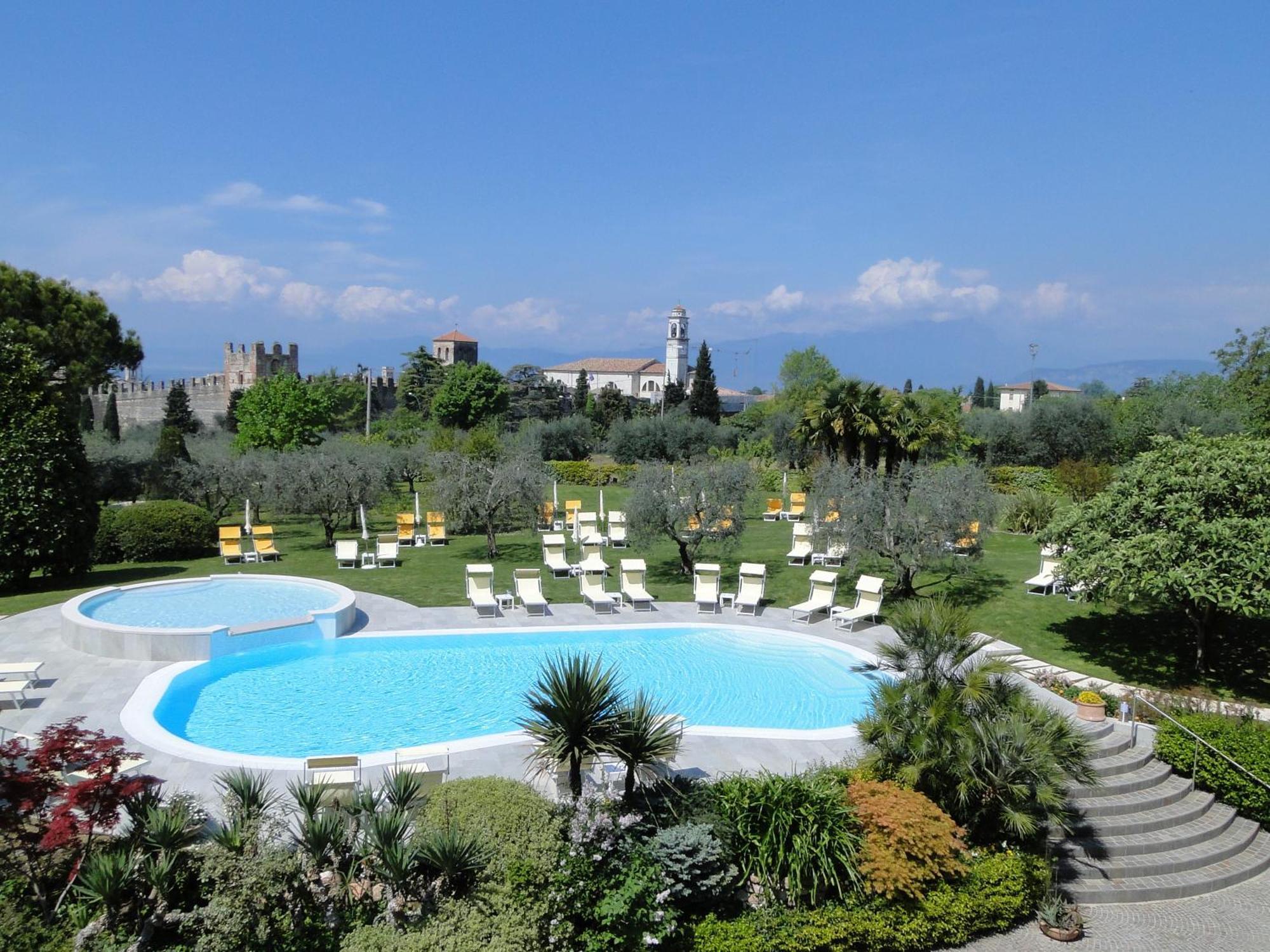 Hotel Giulietta Romeo Лацизе Экстерьер фото