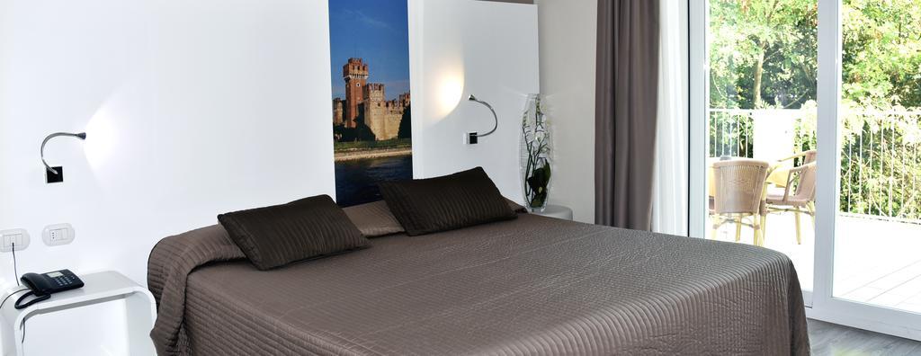Hotel Giulietta Romeo Лацизе Экстерьер фото